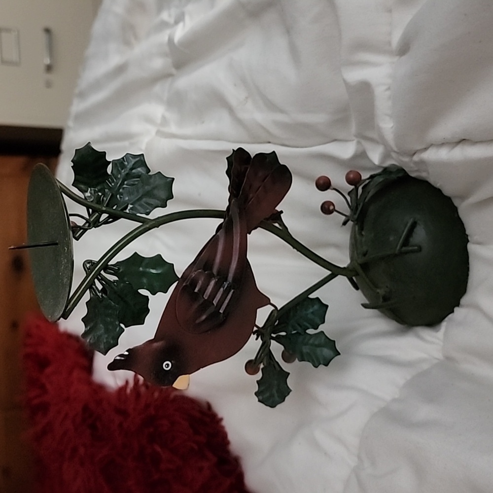 Cardinal metal candle holder